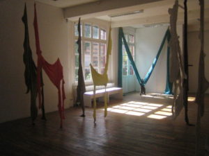 Exposition Le théâtre des pesanteurs, Ghislaine Vappereau, Centre d'art Passages, Troyes, 2006