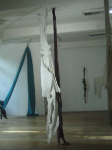 Exposition Le théâtre des pesanteurs, Ghislaine Vappereau, Centre d'art Passages, Troyes, 2006