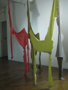 Exposition Le théâtre des pesanteurs, Ghislaine Vappereau, Centre d'art Passages, Troyes, 2006