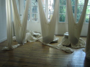 Exposition Le théâtre des pesanteurs, Ghislaine Vappereau, Centre d'art Passages, Troyes, 2006